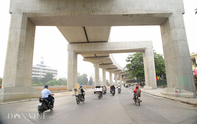 Dự án được khởi công từ tháng 9.2010, công trình dự kiến hoàn thành vào tháng 9.2017. Tuy nhiên, do chậm tiến độ nên dự án đã được điều chỉnh thời gian hoàn thành toàn tuyến đến năm 2022.