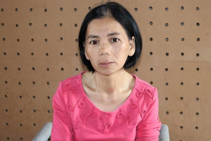 8. Bùi Thị Kim Thu (44 tuổi, vợ của Bùi Văn Công) bị khởi tố về tội không tố giác tội phạm.
