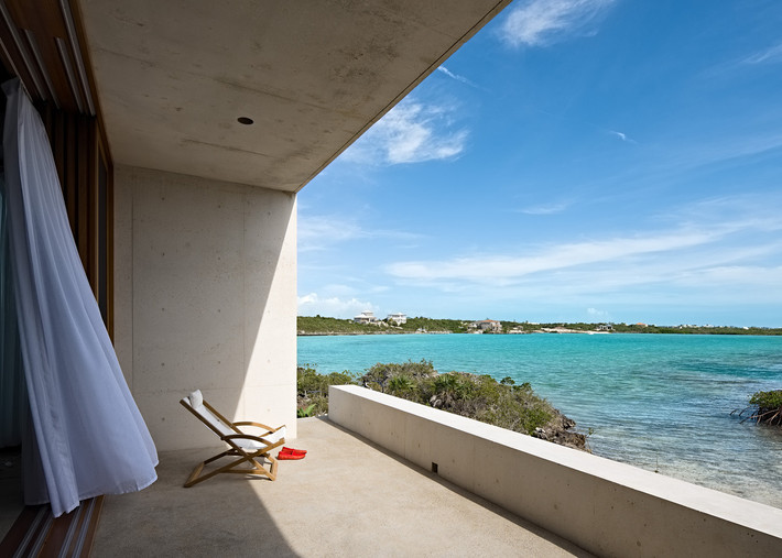 Tầm nhìn ra biển đẹp đến nao lòng. Ảnh: Archdaily.