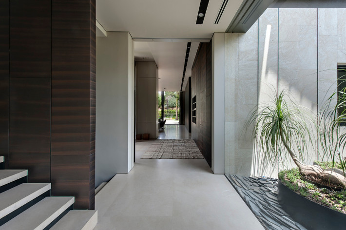 Ngôi nhà B House được thiết kế cho một gia đình gồm 6 người.