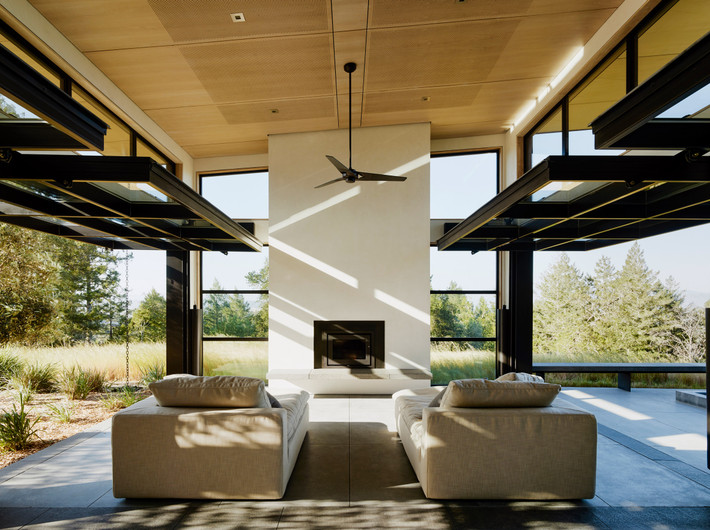 May mắn là House in Healdsburg không bị ảnh hưởng bởi các đám cháy.