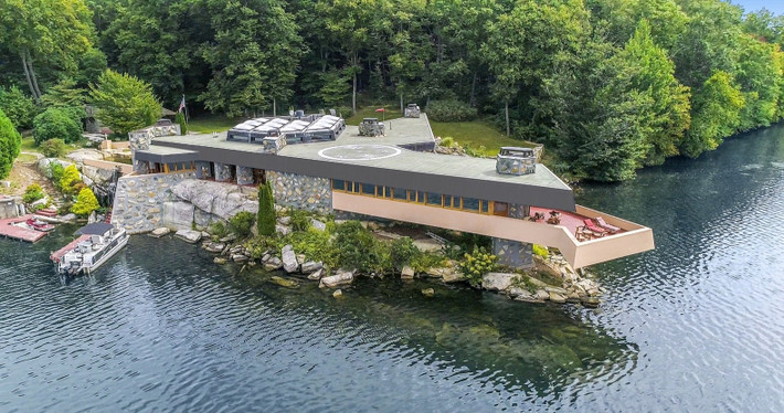 Massaro House có diện tích 464m2.