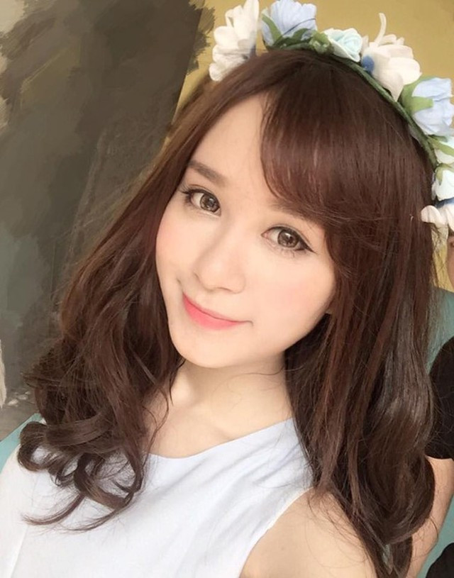 Phương từng khiến cư dân mạng xôn xao vì gương mặt cực giống ca sĩ Bích Phương. Cô bạn là một trong những cái tên có tiềm năng trở thành thế hệ hot girl tiếp theo.
