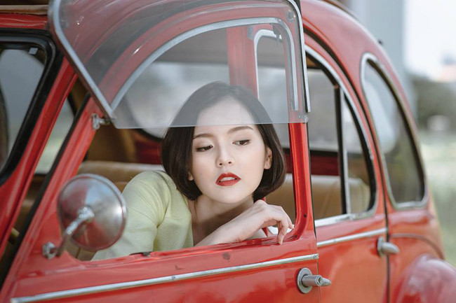 Hải Tú hoạt động thời trang từ năm 2012 khi tham gia làm người mẫu ảnh tại một cuộc thi dành cho các bạn trẻ. Giờ đây, cô là cái tên hot cho những nhà thiết kế kinh doanh các dòng thời trang bình dân.