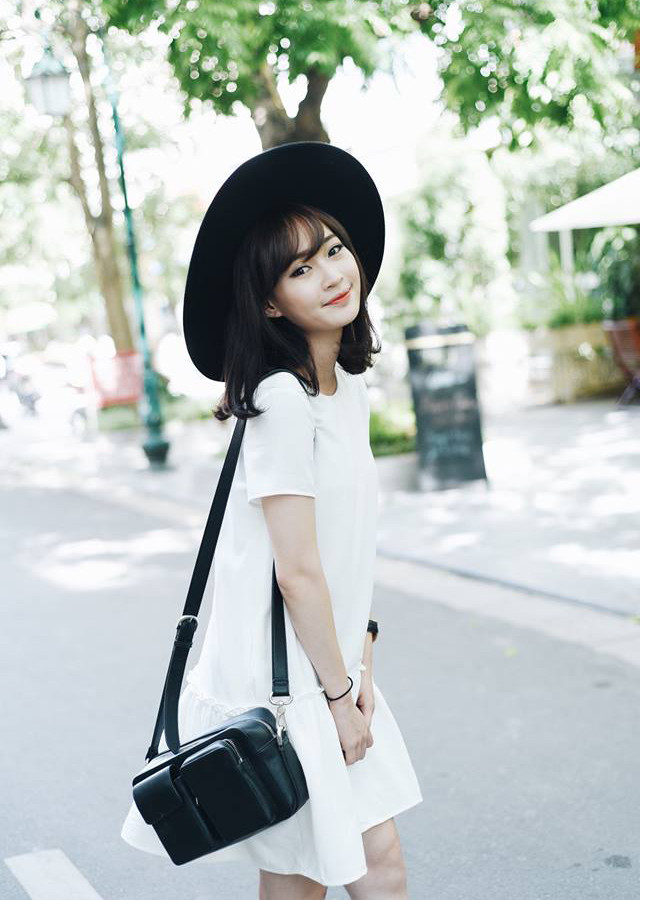 Là bạn thân của hot girl Chi Pu nhưng Sun Ht sống khép kín hơn dù luôn được cộng đồng mạng săn lùng vì vẻ ngoài quá xinh đẹp.