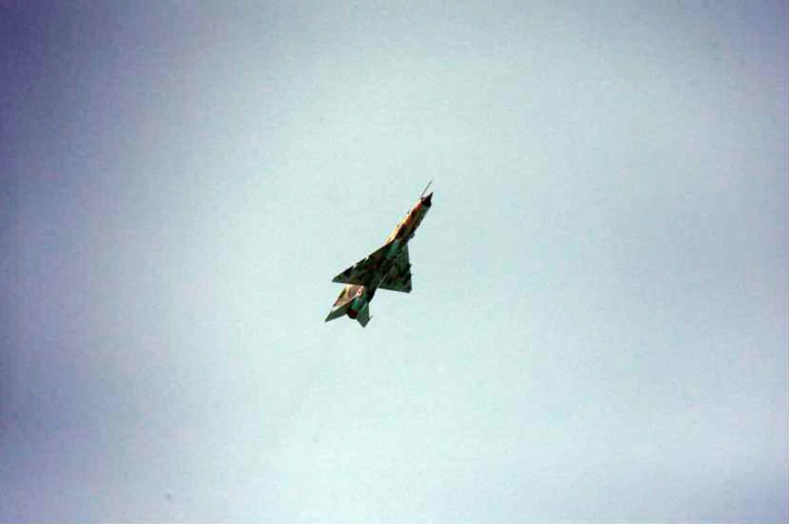 MiG-21 có khả năng tăng tốc 225 m/s, đạt được vận tốc tối đa Mach 2.0.