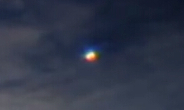 Vật thể giống UFO được phát hiện vào ngày 7/2/2017 ngay tại khu vực không gian hoạt động gần Trạm Vũ trụ ISS. Nguồn ảnh: ufosightingsdaily.