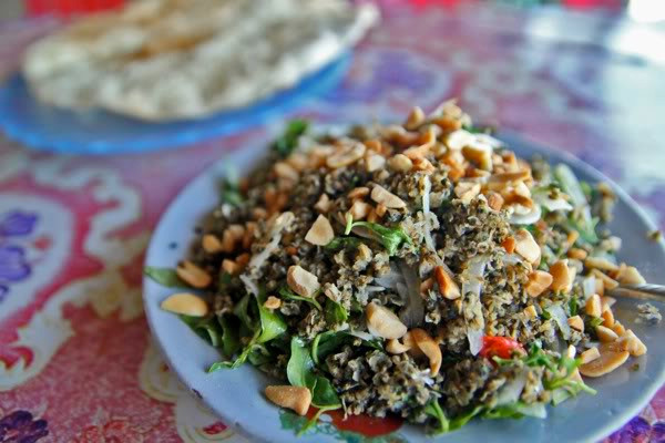 Thịt hến được tận dụng để chế biến nhiều món ăn như cơm hến, canh hến, hến xào, cháo hến, gỏi hến...Trong khi đó, vỏ hến được dùng để nung vôi. (Nguồn Giadinh)