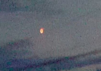  Vật thể nghi UFO được phát hiện vào lúc chiều tối ngày 16/7/2017 ngay trên bầu trời thành phố ở Hamilton, Ontario, Canada do một nhân chứng địa phương tình cờ phát hiện. Nguồn ảnh: ufocasebook. 