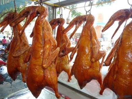 Cà sáy ở Tiên Yên thịt chắc, thơm ngon, được ăn kèm với nước chấm pha từ thương hiệu Cái Rồng, Vạn Yên, Cát Hải, gừng băm nhuyễn. (Nguồn Vietbao)