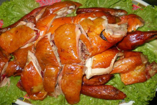 Cà sáy ở Tiên Yên (Quảng Ninh) nổi tiếng và ngon hơn các địa phương khác. Giống vịt lai ngan được người dân Tiên Yên thuần chủng và nuôi tại đây từ lâu đời. (Nguồn Vgcr)