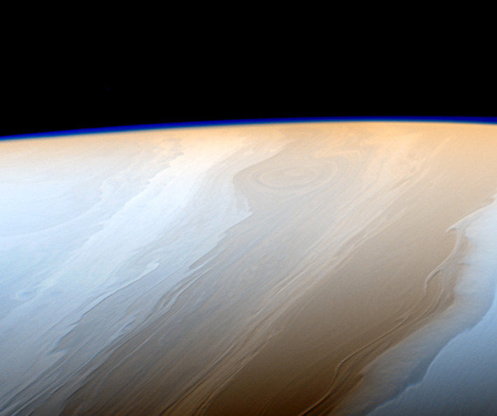 Từ trên cao, tàu Cassini đã kịp chụp lại thời khắc mây trên sao Thổ .Nguồn ảnh: NASA.