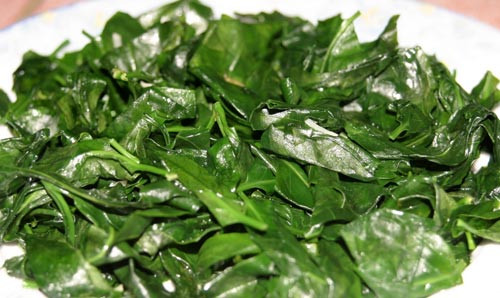 Rau sắng khá giàu dinh dưỡng, có hàm lượng protein và acid amin cao hơn một số loại rau khác. Ngoài ra, cây rau sắng còn chứa nhiều vitamin C, caroten,...(Nguồn Amthuc365)