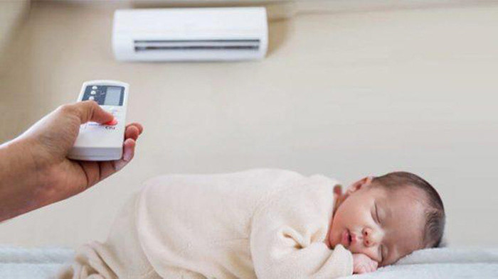 Nếu sử dụng máy sưởi hoặc điều hòa không khí, bạn nên duy trì nhiệt độ phòng ổn định từ 18- 26 độ C.