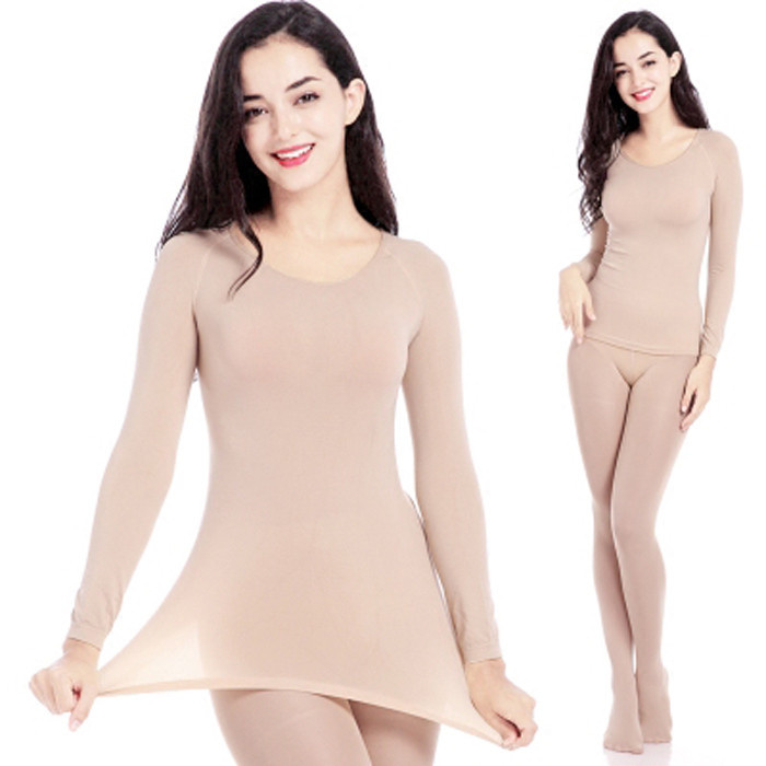 Mặc đồ lót bó sát. Nhiều chị em thích mặc đồ lót bó sát để lộ khe ngực song điều này lại không tốt cho sức khỏe, làm giảm tuần hoàn máu xung quanh ngực. Việc o ép quá mức cũng khiến các mô mềm tổn thương, gây nên tình trạng loạn sản.