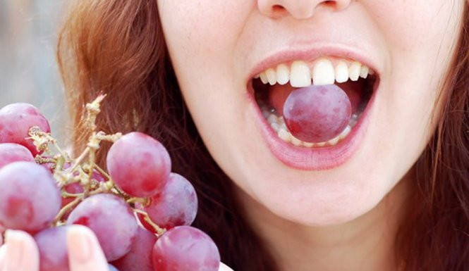 Trong khi đó, nho lại là loại trái cây may mắn tại Tây Ban Nha. Ảnh: khoahoc.