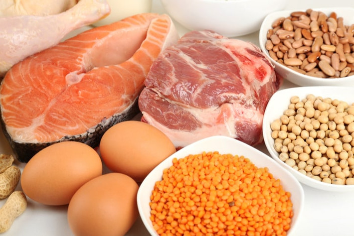 Những thức ăn giàu đạm giúp bạn có cảm giác no lâu hơn trong một thời gian dài. Ảnh: hellobacsi.