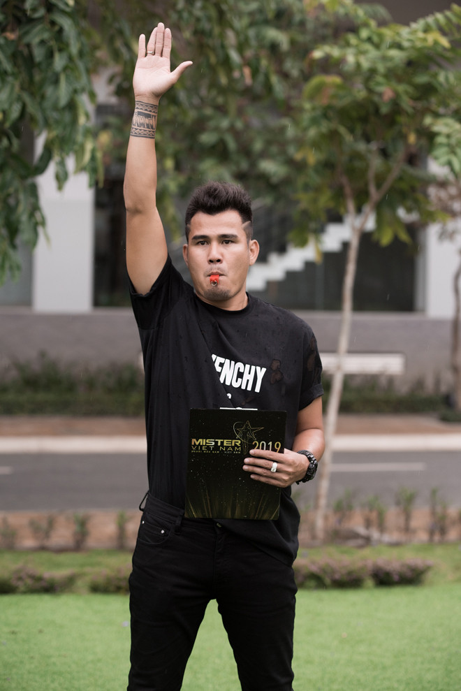 Mới đây, nam HLV đảm nhận vai trò giám khảo Mister Việt Nam 2019. Ảnh: BTC.