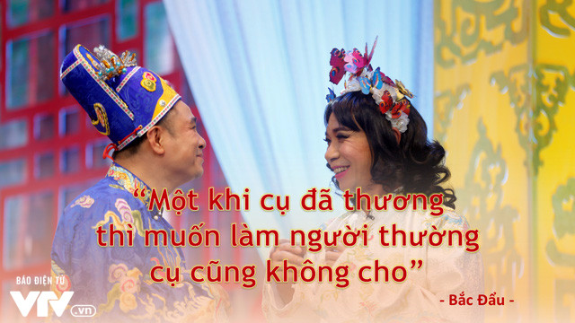 "Bắc Đẩu" Công Lý thường xuyên có những phát ngôn ấn tượng. Trong Táo Quân 2017, Bắc Đẩu gây thích thú khi đem câu nói: "Một khi cụ đã thương thì muốn làm người thường cụ cũng không cho" để ám chỉ những nhân vật có "xuất thân đặc biệt", "ô dù" chống đỡ. Ảnh: VTV.
