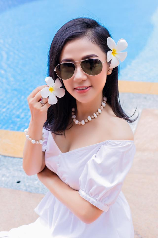 Ở độ tuổi U50, Việt Trinh vẫn giữ được nhan sắc trẻ trung và rạng rỡ như thời con gái khiến bao người ngưỡng mộ. Ảnh: FBNV.