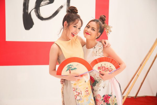 Năm 2017, cả hai còn kết hợp trong MV "Đón xuân tuyệt vời".