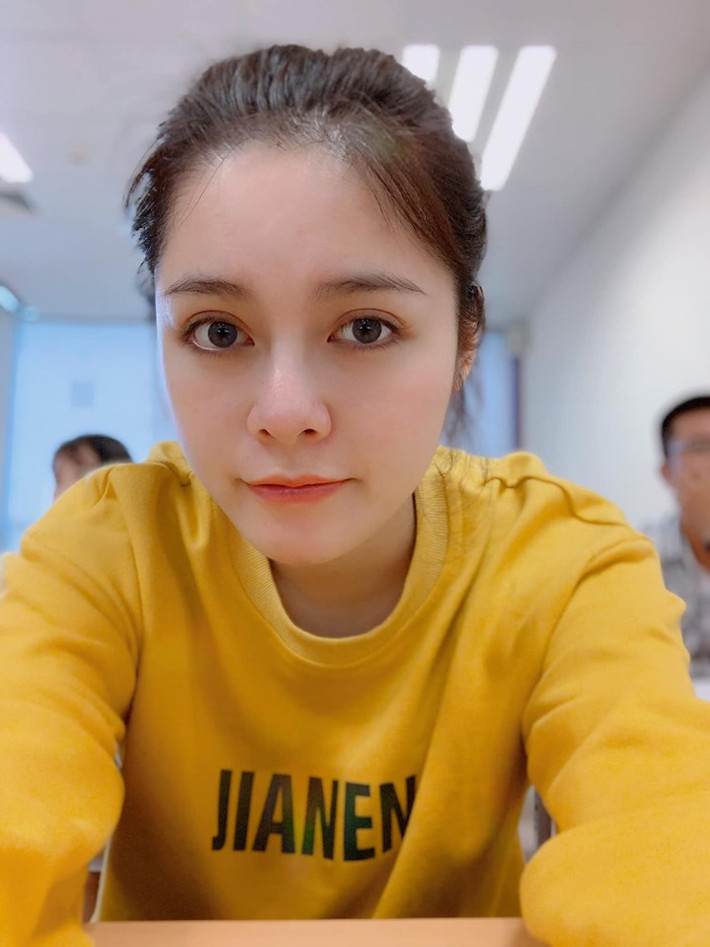 Trong tập 3 Tôi là Hoa hậu Hoàn vũ Việt Nam, người đẹp xứ Tuyên từng vượt nhiều đối thủ mạnh như Thúy Vân, Anh Thư... để giành chiến thắng giải Thí sinh có làn da mộc đẹp nhất tại Miss Universe 2019.