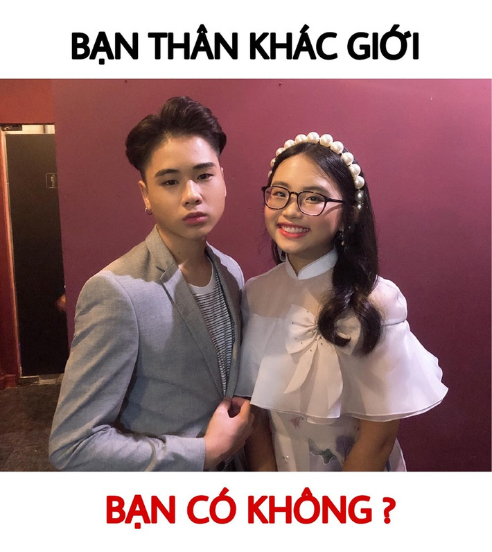 Mới đây, trên trang cá nhân, giọng ca "Quê em mùa nước lũ" tiếp tục chia sẻ về người bạn thân "càng chơi càng thấy đồng điệu" của mình. "Tình cảm, tài năng, tự tin, ga lăng, vui vẻ, tự lập, lắng nghe, đồng cảm, hiểu và quan tâm Chi rất nhiều", nữ ca sĩ dành lời có cánh có cậu bạn thân khác giới.