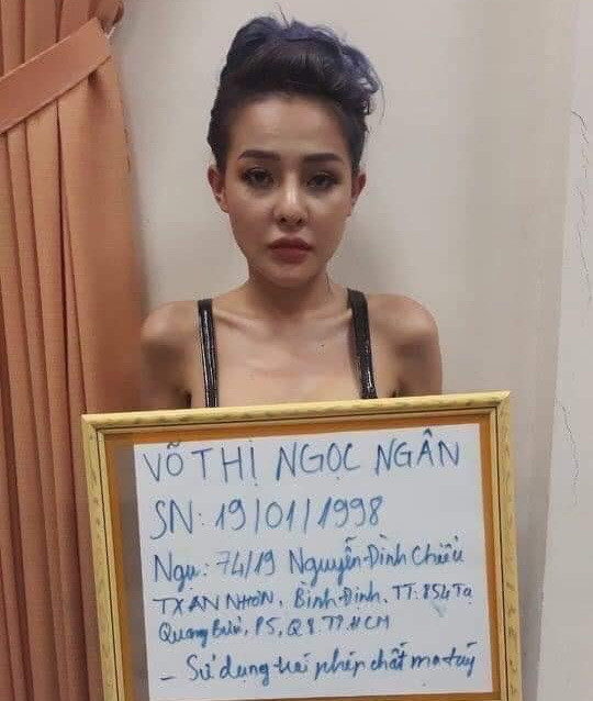 Đặc biệt. ngày 7/3/2020, Ngân 98 bị công an tạm giữ vì phát hiện có chất kích thích trong người khi đang làm DJ tại một quán bar. Sau loạt ồn ào đến nay cả Ngân 98 và hot girl Ngọc Trinh đều chưa dừng gây thị phi.