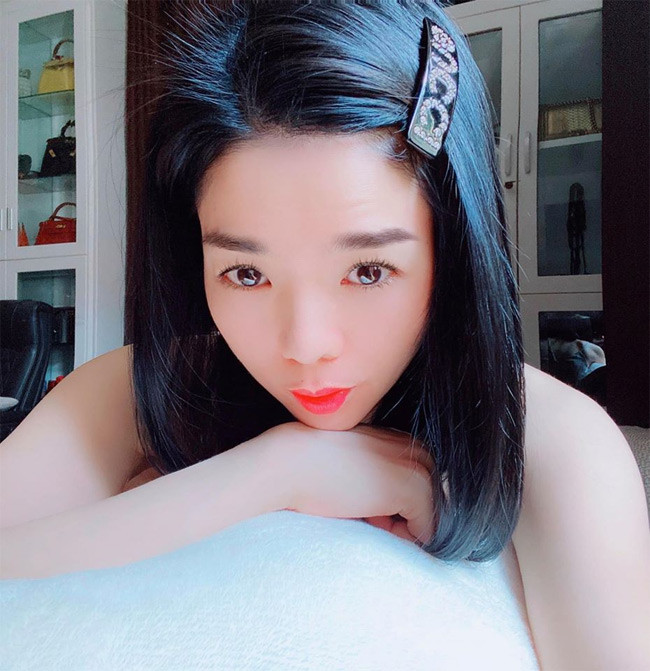 Nhìn cô không ai nghĩ đã ngấp nghé tuổi tứ tuần.