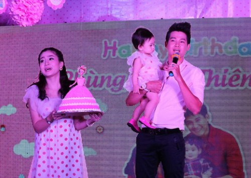 Bé gái Thiên Như, tên ở nhà gọi là Lavie là kết quả mối tình của nữ diễn viên kiêm ca sĩ quá cố Mai Phương với bạn trai, nam ca sĩ Phùng Ngọc Huy. Nhưng khi Lavie được 1 tuổi thì Mai Phương và Phùng Ngọc Huy chia tay.