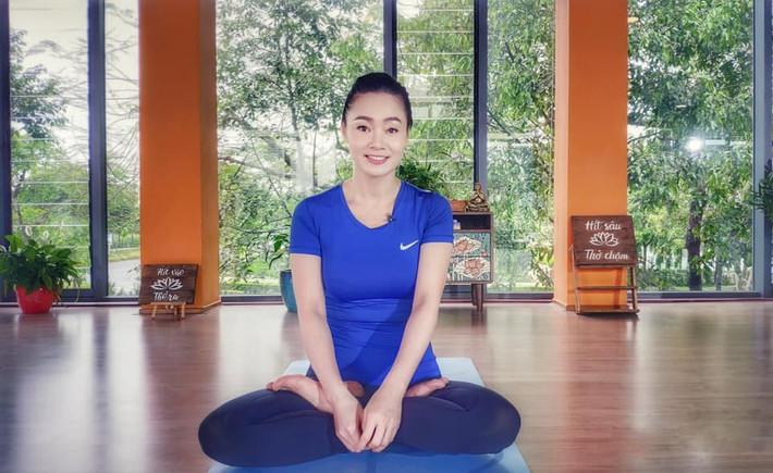 Ngoài thời gian dành cho diễn xuất, nữ diễn viên phim "Đừng bắt em phải quên" còn là một giáo viên dạy yoga.