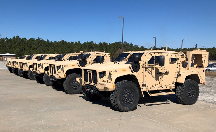 Những chiếc Humvee miễn phí, có thể lôi kéo khách hàng mới, là một số nước đã quen với thiết bị của Nga, để mua nhiều vũ khí của Mỹ hơn. Còn đối với các quốc gia không có nhiều tiền mua thiết bị mới, đó là một cách để có được những chiếc xe quân sự Humvee, trang bị cho lực lượng chiến đấu với quân nổi dậy và khủng bố.
