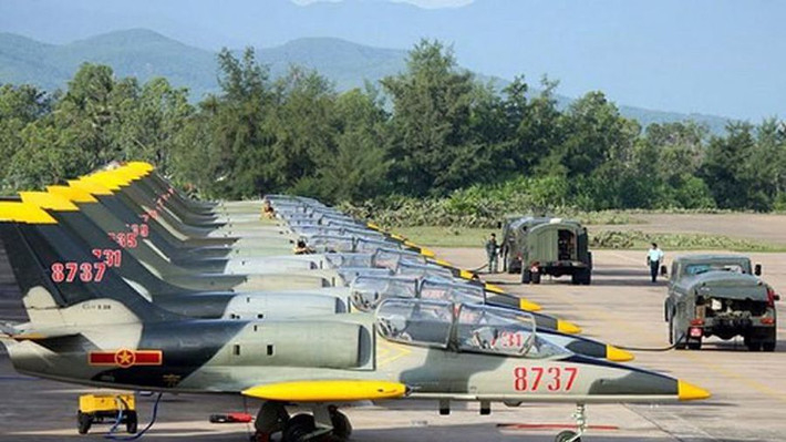 Tuy chỉ được sử dụng để huấn luyện, nhưng L-39NG vẫn được xếp vào loại máy bay phản lực chiến đấu thế hệ thứ tư, nghĩa là ngang hàng với Su-27 và Su-30, hai loại tiêm kích chủ lực của Không quân Việt Nam hiện nay. Nguồn ảnh: TH.