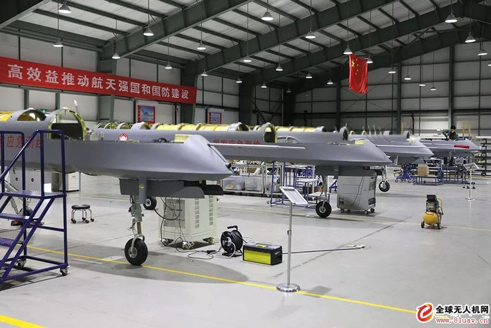 “Ai Cập, Ả Rập Xê-út, UAE và Iraq đều đã mua phiên bản vũ trang CH-4B và loại này đã được sử dụng rộng rãi trong các hoạt động chiến đấu ở Yemen và chống lại lực lượng của nhà nước Hồi giáo tự xưng IS ở Iraq”, Al-Monitor bình luận.