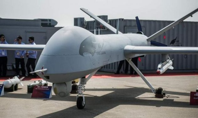 Không quân Jordan đã mua UAV CH-4B trang bị tên lửa vào khoảng năm 2016, sau khi chính quyền của Tổng thống Mỹ Barack Obama từ chối yêu cầu của Jordan, khi đề nghị mua UAV MQ-1; nhưng phải đến tháng 5/2018, không quân Jordan mới công khai sự có mặt của UAV CH-4B.