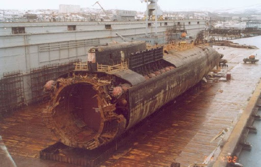Vào ngày 12/8/2000, sự cố tàu ngầm hạt nhân Kursk của Nga xảy ra và tên lửa chống hạm hạng nặng Granit của Nga đã bị lộ. Vũ khí cốt lõi trong hệ thống chống tàu sân bay Mỹ của Liên Xô, là tên lửa chống hạm sử dụng động cơ xung áp đốt phụ, với tầm bắn 550 km và tốc độ bay giai đoạn cuối đạt Mach 2.5.