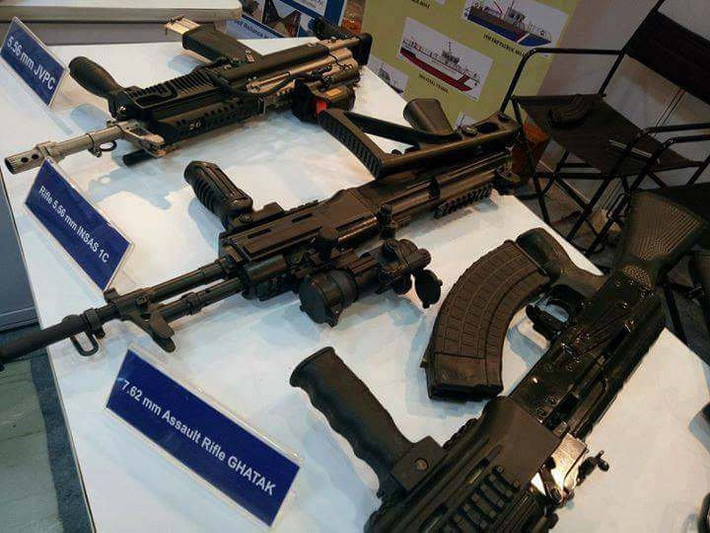Carbine JVPC còn được gọi là súng tiểu liên hiện đại, súng có chế độ bắn tự động và phát một, nạp đạn bằng nguyên lý trích khí; đạn của súng có kích thước 5,56x30mm, khả năng xuyên thủng các vật liệu chống đạn là rất tốt.