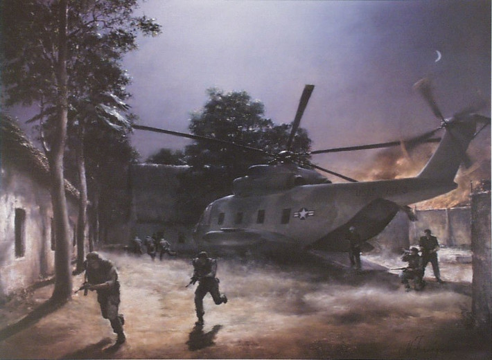 Lúc này, chiếc C-130 thả pháo sáng, chiếc HH-53 số 1 lao xuống, nhằm thẳng vào chòi canh của trại tù vừa xuất hiện trong tầm mắt và dội xuống đó một trận hỏa lực khủng khiếp, rồi bay sang vị trí đợi lệnh. Các máy bay đáp xuống và đổ quân ở khu vực tập kích, trong đó một chiếc hạ ngay xuống sân trại giam.