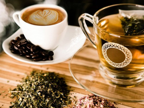 Men răng sau khi tẩy hơi bị nhám và bớt độ bóng, hơi đục, phải một vài tuần sau mới hết vì vậy trong thời gian nầy bệnh nhân không nên uống nước như cà phê, trà hay những thức ăn có màu.