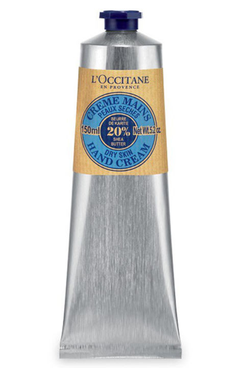 Kem dưỡng tay bán chạy nhất thế giới.30ml là size phổ biến đối với kem dưỡng da tay của L’Occitane, tuy có hơi bé nhỏ nhưng rất tiện để bạn có thể luôn mang theo bên người, chiều chuộng đôi bàn tay khi làm việc mệt mỏi ở văn phòng hay đang ở những nơi có gió điều hòa gây khô da, mất độ ẩm. Da tay hay da mặt đều nhanh chóng bị lão hóa nếu không được cấp ẩm thường xuyên và đều đặn.
