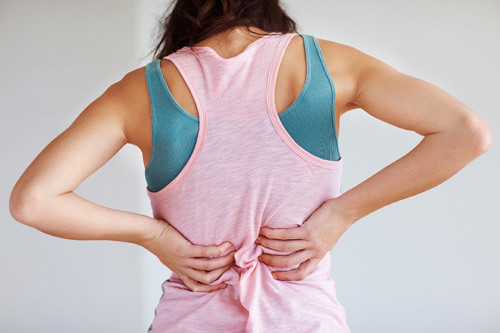 4. Cũng như các biện pháp tránh thai có chứa hormone, que cấy tránh thai có thể tạo ra sự thay đổi trong chu kỳ kinh nguyệt. Trong vài tháng đầu triệu chứng có thể xảy ra khiến kinh ít hơn, ngắn hơn hay rong kinh nhiều hơn 8 ngày, rong huyết, không có kinh.