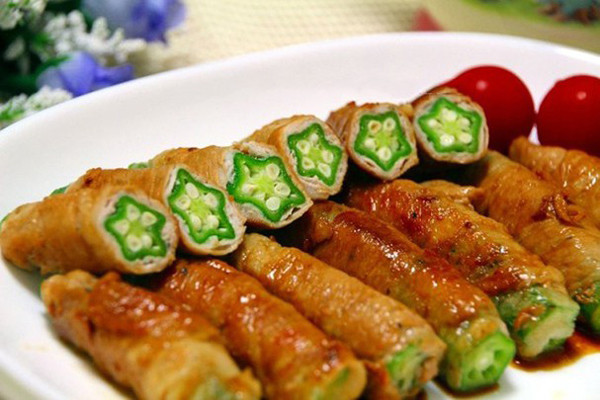 Đậu bắp có nhiều tên gọi khác nhau như đậu sừng dê, đậu cà phê. Nó là một trong những thực phẩm ngày càng trở nên phổ biến. Được ưa chuộng vì giá trị dinh dưỡng, tác dụng của đậu bắp thực sự tuyệt vời.