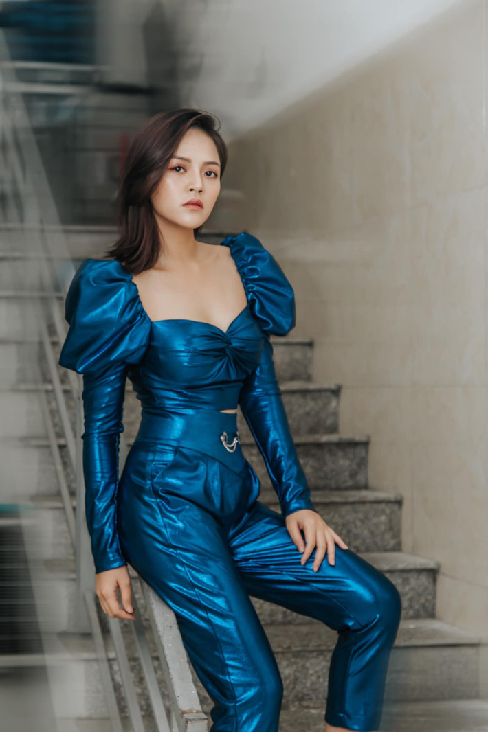Không chỉ sự nghiệp lên như diều gặp gió, nữ diễn viên phim "Lửa ấm" còn đang hạnh phúc trong tình yêu mới.