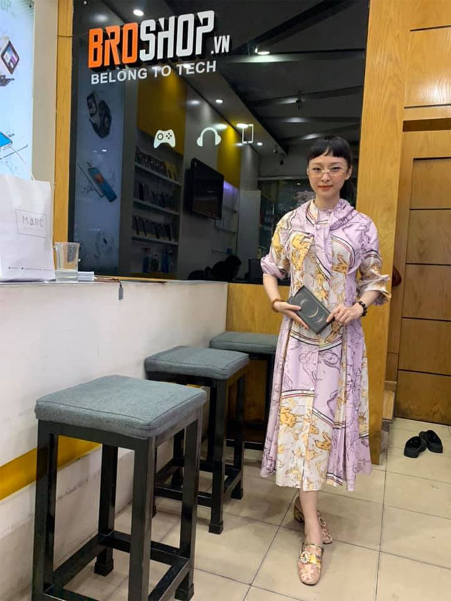 Loạt ảnh mà Hoa hậu Trương Hồ Phương Nga mới khoe trên trang cá nhân khiến mọi người ngạc nhiên vì nhan sắc khác lạ của cô.