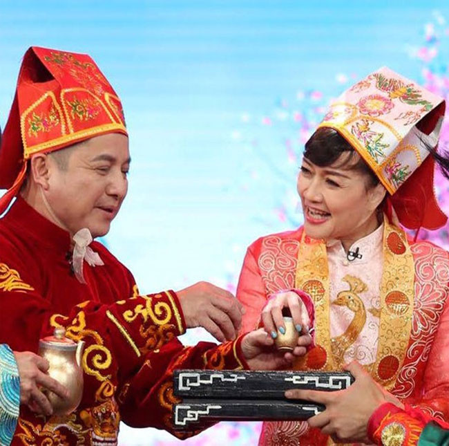 "Đất lành chim đậu, chim chưa đậu đã nhậu mất chim" – Chí Trung phát biểu câu này trong Táo quân 2017 khi nói về các nhân tài chưa kịp phát huy tài năng đã bị chèn ép.