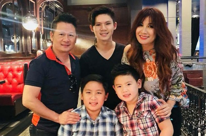 Sau 11 năm chung sống, năm 2013 Bằng Kiều và Trizzie Phương Trinh ly hôn khi đã có ba con chung.