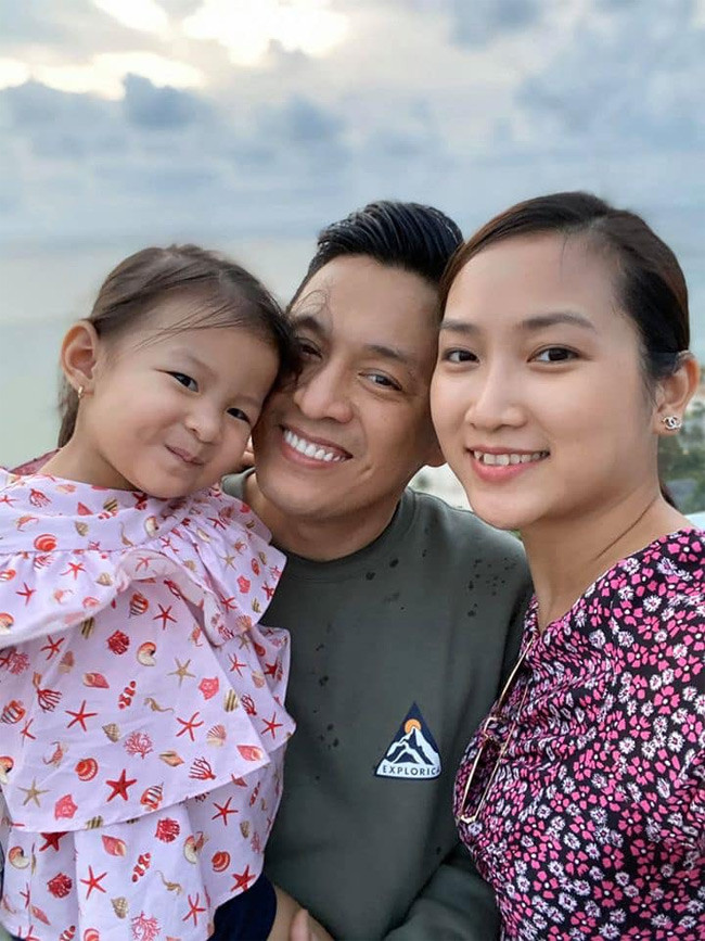 Hai vợ chồng Lam Trường cũng có kế hoạch sinh thêm em bé và muốn sinh con vào năm 2022 để hợp tuổi bố.
