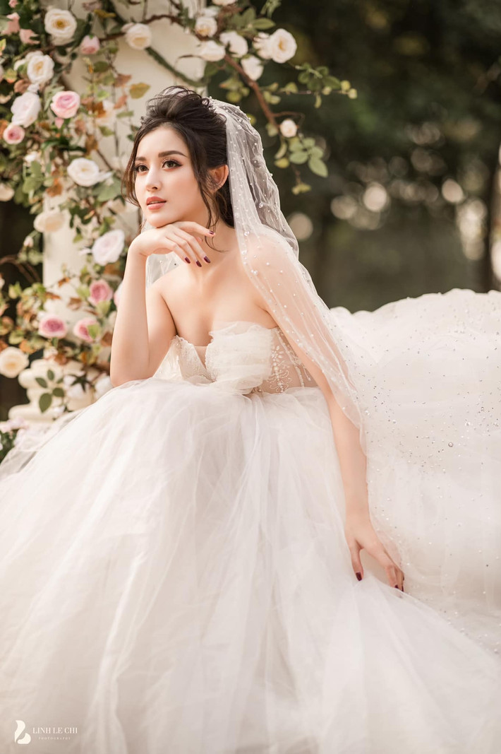 Tuy vậy, cả hai đều lên tiếng phủ nhận và khẳng định chỉ là bạn bè.