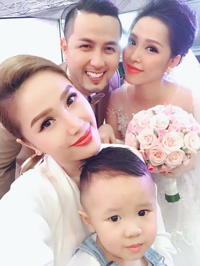 Bảo Thy - Trang Pilla đều sở hữu đôi mắt "biết nói", đôi môi mọng và làn da trắng ngần.