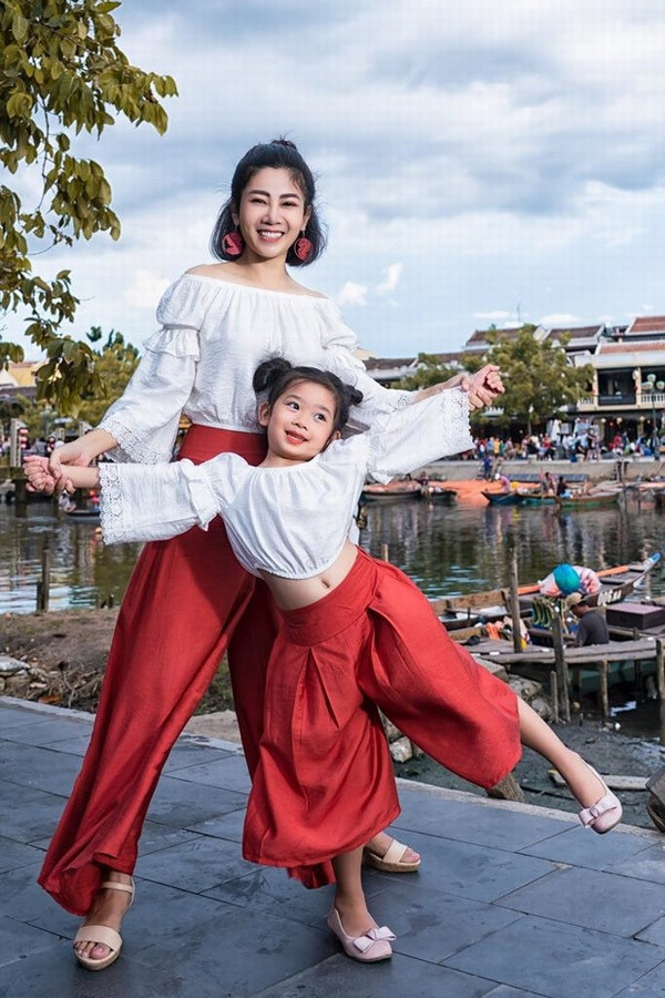 Ra đi khi mới 35 tuổi, con gái còn nhỏ, hoàn cảnh gia đình nhiều khúc mắc, Mai Phương khiến nhiều người thương cảm, xót xa.